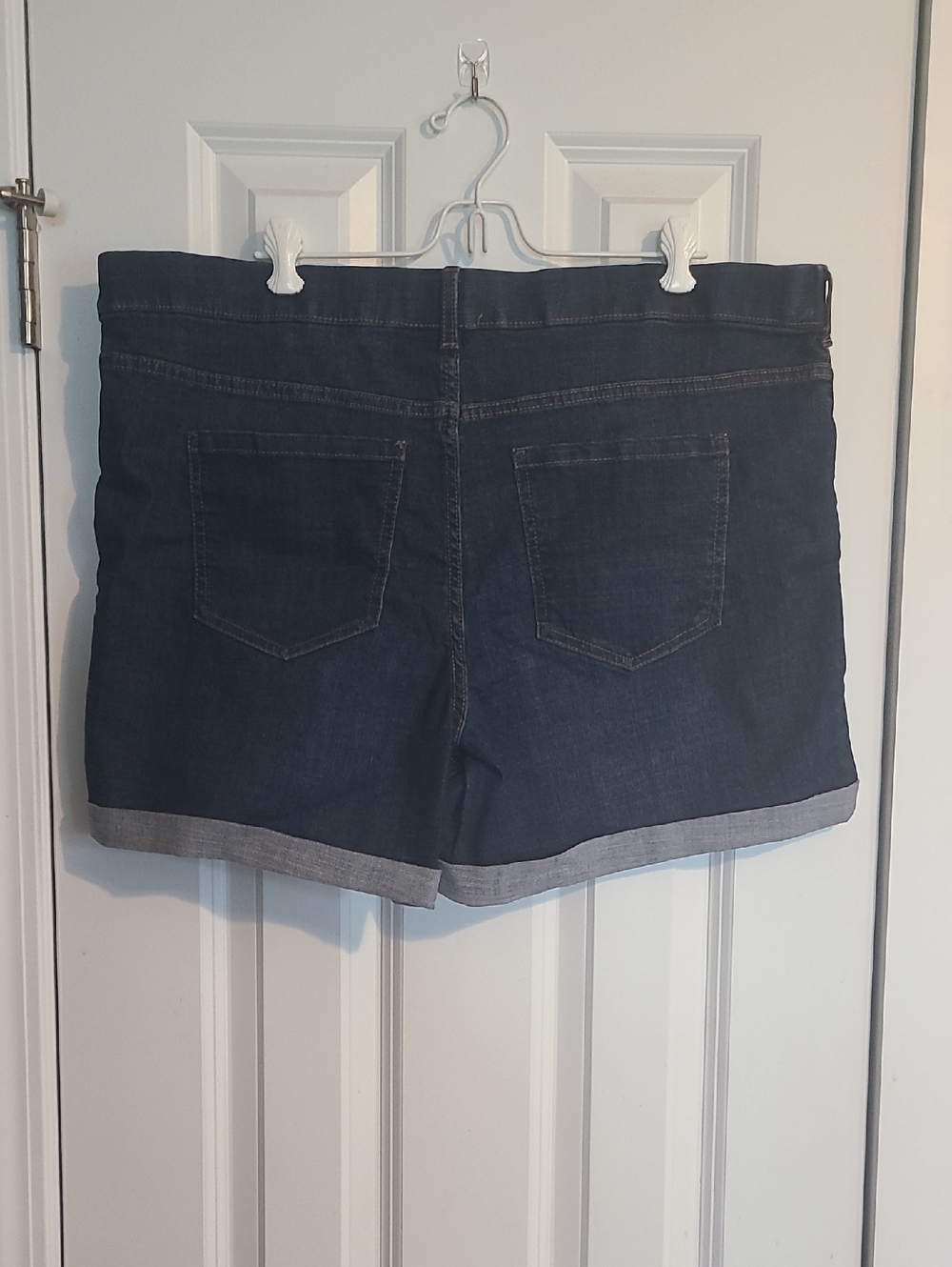Time and Tru Dark Blue Denim Cuffed Women's Shorts - Picture 3 of 4